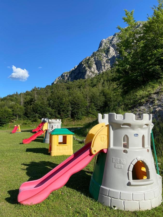 Rifugio Trifoglio Ass. Ostelli Lombardia Valtorta Bagian luar foto