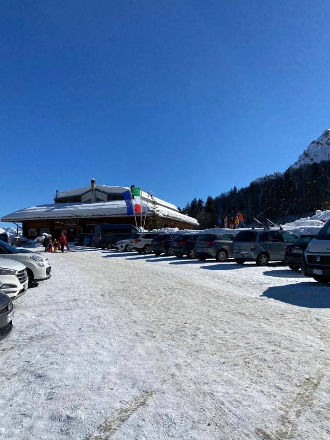 Rifugio Trifoglio Ass. Ostelli Lombardia Valtorta Bagian luar foto